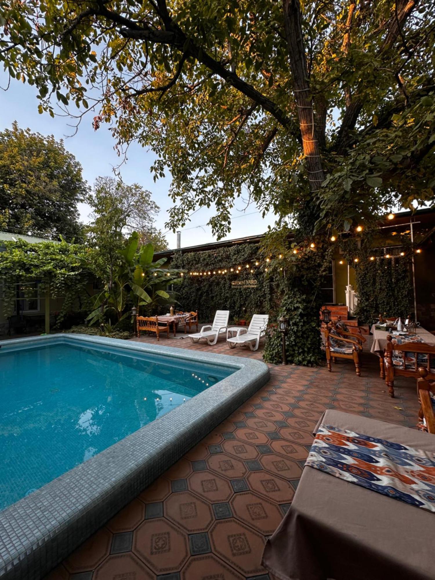 Green Yard Boutique Guesthouse Ташкент Экстерьер фото